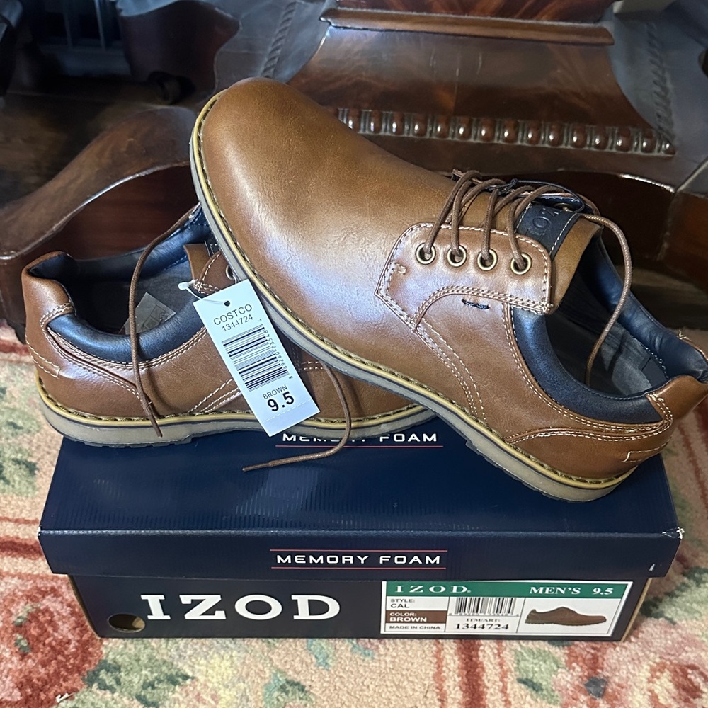 Izod Men's Brown Oxfords with Memory Foam